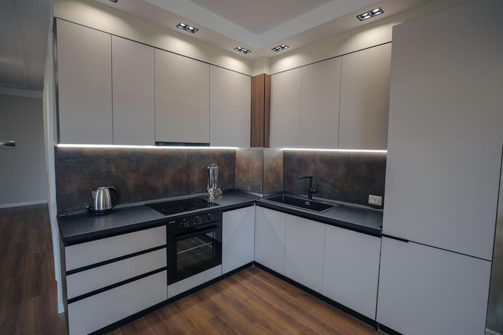 Apartamento Miku Apartment-upscale 2bdr With A Spectacular View Tirana